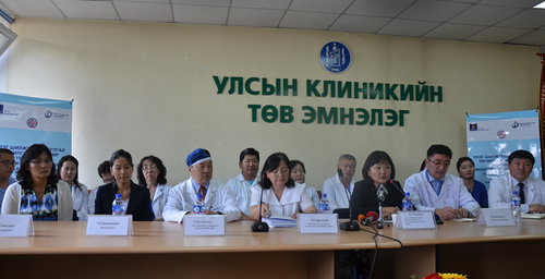 Монгол эмч нарын баг элэг шилжүүлэн суулгах хагалгааг амжилттай хийжээ 