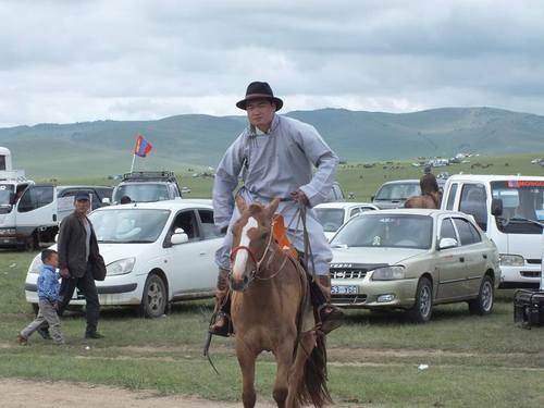 “Монгол бахархал”-ын өдөр “Монголын өглөө” тоглолт болно