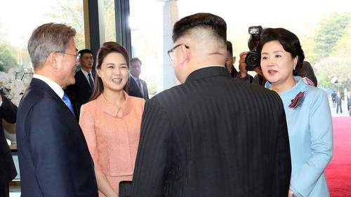 Хоёр Солонгосын тэргүүн хатагтай нар